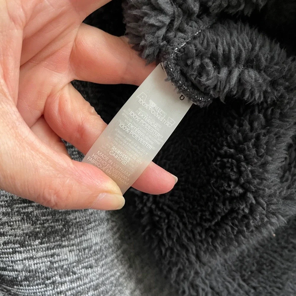 Calvin‎ Klein Poncho Wrap Womens OS Grey Marled Sherpa Lined Zip Front Pockets